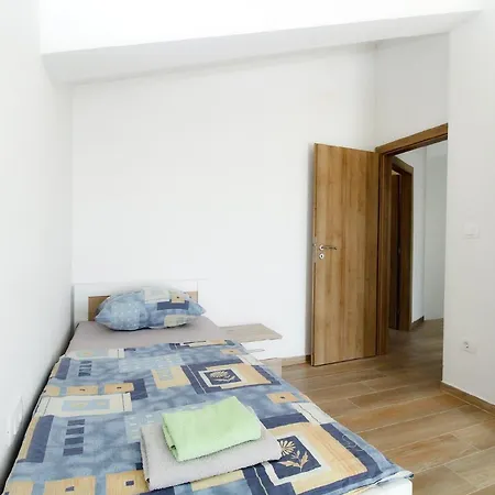 Mit Privatpool Fuer 6 Personen Ca 107 Qm In Medulin, Istrien Suedkueste Von Istrien *