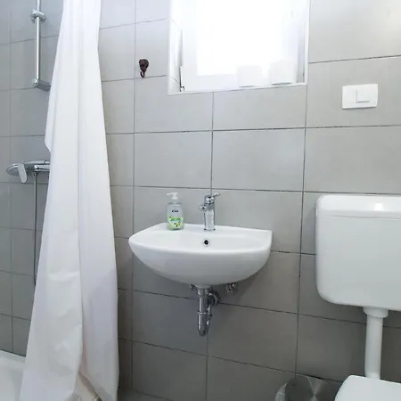 Mit Privatpool Fuer 6 Personen Ca 107 Qm In Medulin, Istrien Suedkueste Von Istrien *