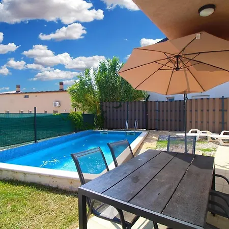 Holiday home Mit Privatpool Fuer 6 Personen Ca 107 Qm In Medulin, Istrien Suedkueste Von Istrien *